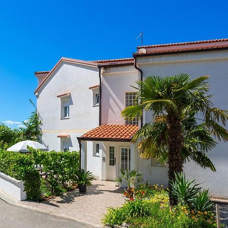 Apartments By The Sea Njivice, Krk - 5296 ภายนอก รูปภาพ