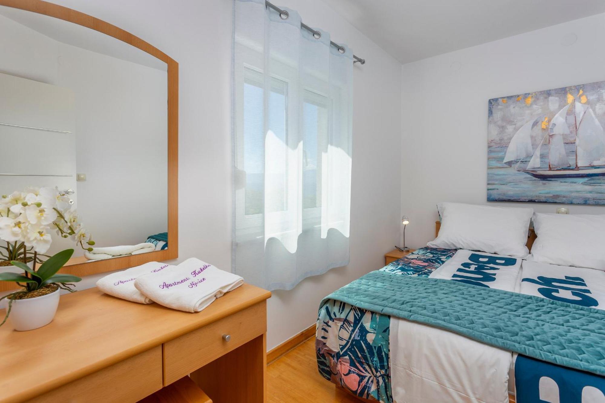 Apartments By The Sea Njivice, Krk - 5296 ห้อง รูปภาพ