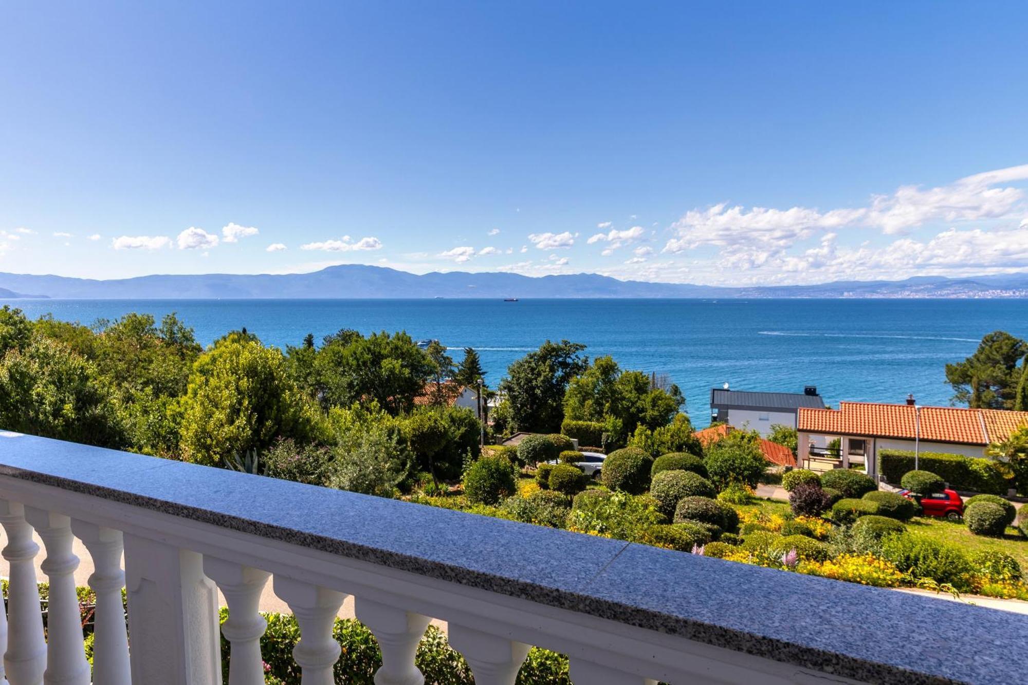Apartments By The Sea Njivice, Krk - 5296 ภายนอก รูปภาพ