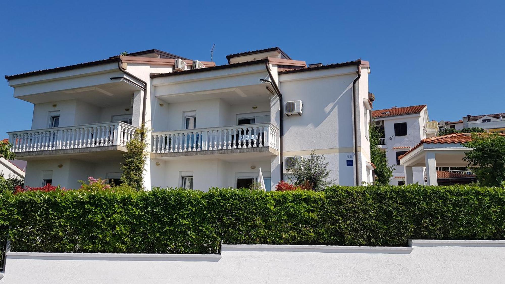 Apartments By The Sea Njivice, Krk - 5296 ภายนอก รูปภาพ